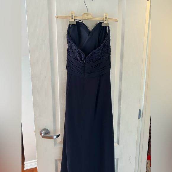 Beautiful formal dress from David’s Bridal. Size 6. - Picture 3 of 3